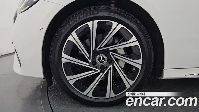 Mercedes-Benz E-Класс 2024 thumb 4