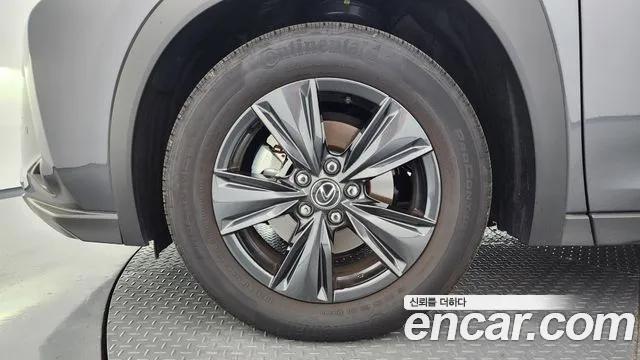 Lexus UX 2025 thumb 5