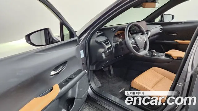 Lexus UX 2025 thumb 10