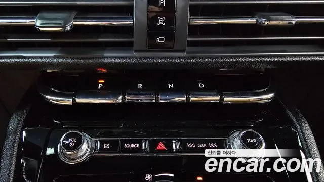 Lincoln Corsair 2021 thumb 9