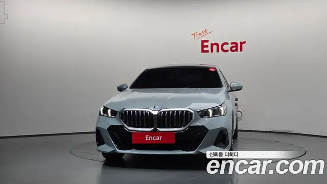 BMW 5 серии 2026 thumb 3