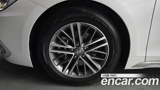 Hyundai Grandeur 2018 thumb 5