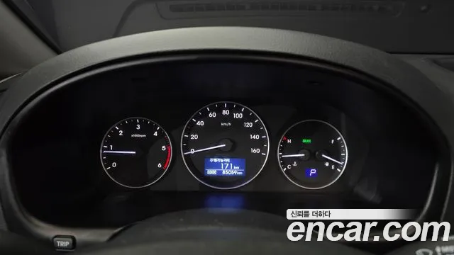 Hyundai Starex 2019 thumb 8