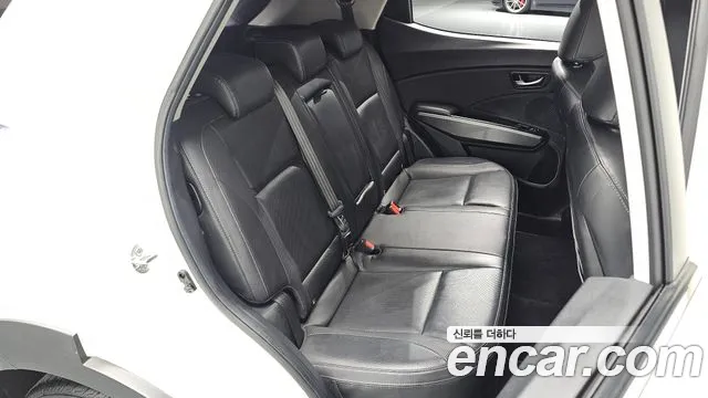 KG_Mobility_Ssangyong TIBOLI 2023 thumb 11