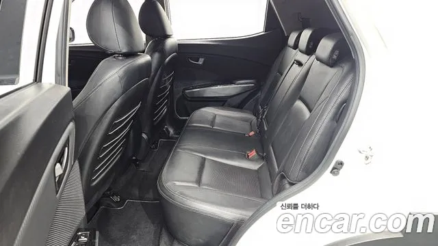 KG_Mobility_Ssangyong TIBOLI 2023 thumb 12