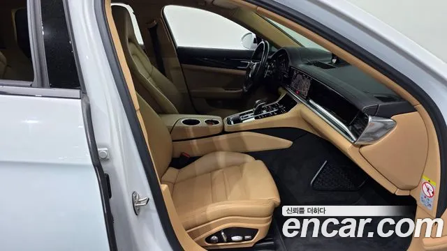 Porsche Panamera 2021 thumb 11