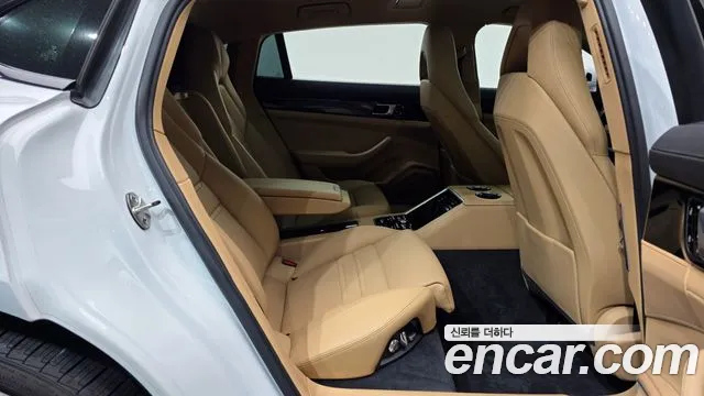 Porsche Panamera 2021 thumb 12