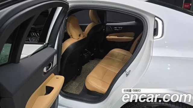 Volvo S60 2020 thumb 11