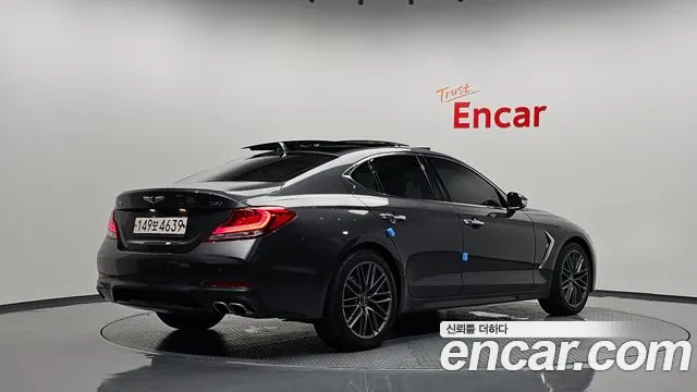 Genesis G70 2018 thumb 2