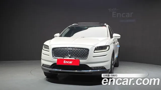 Lincoln Nautilus 2022 thumb 3