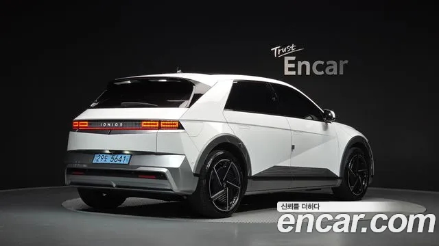 Hyundai IONIQ 5 2024 thumb 2