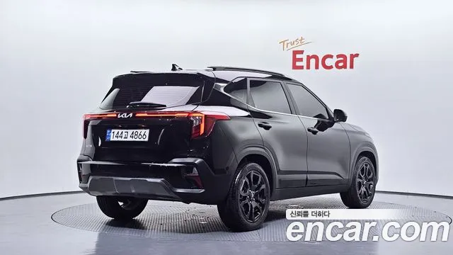 Kia Seltos 2024 thumb 2