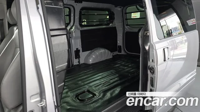 Hyundai Starex 2021 thumb 11