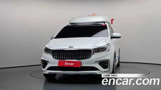 Kia Carnival 2018 thumb 3