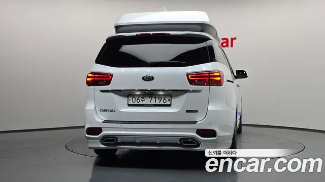 Kia Carnival 2018 thumb 4