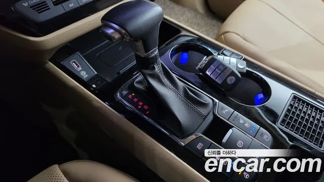 Kia Carnival 2018 thumb 9