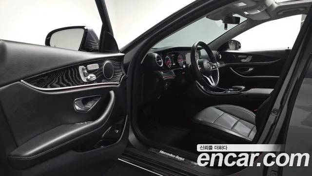 Mercedes-Benz E-Класс 2019 thumb 9