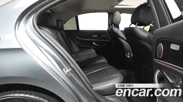 Mercedes-Benz E-Класс 2019 thumb 10