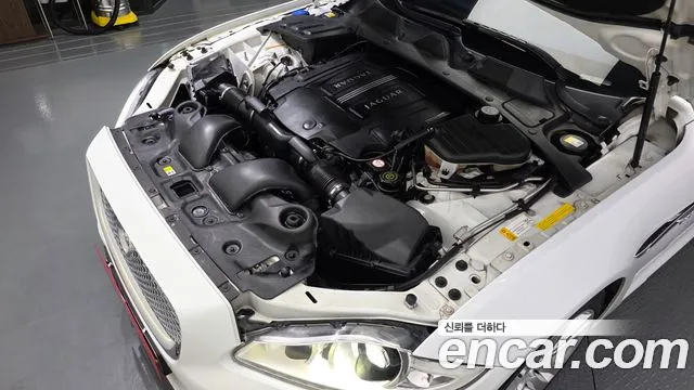 Jaguar XJ 2013 thumb 6