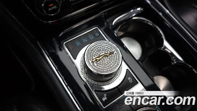 Jaguar XJ 2013 thumb 9