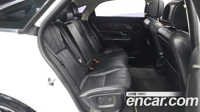 Jaguar XJ 2013 thumb 12