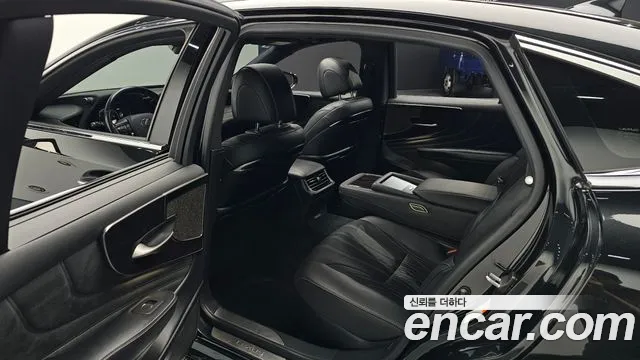Lexus LS 2021 thumb 12