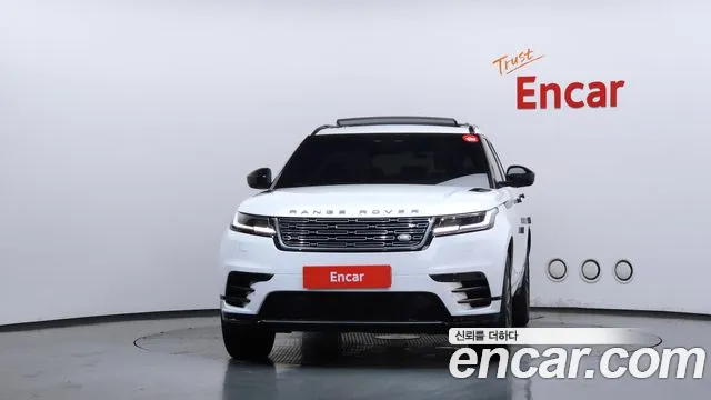 Land Rover Range Rover Velar 2024 thumb 3