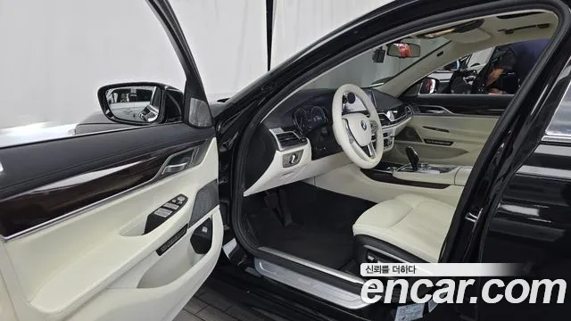 BMW 7 серии 2016 thumb 10