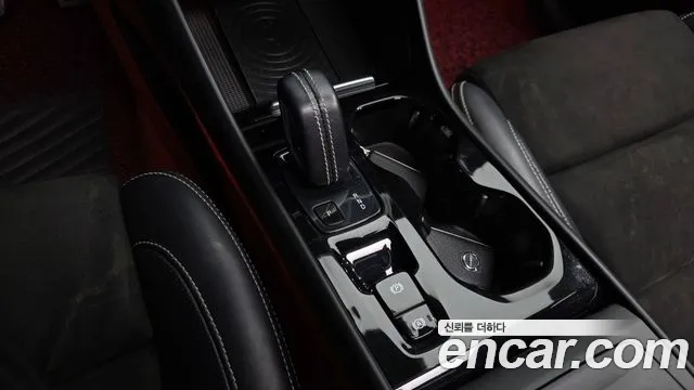 Volvo XC40 2018 thumb 8