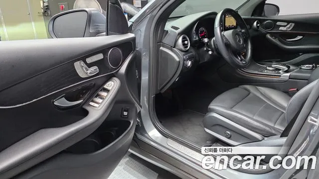Mercedes-Benz GLC 2019 thumb 10