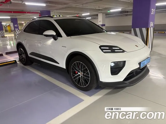 Porsche Macan 2025 thumb 3