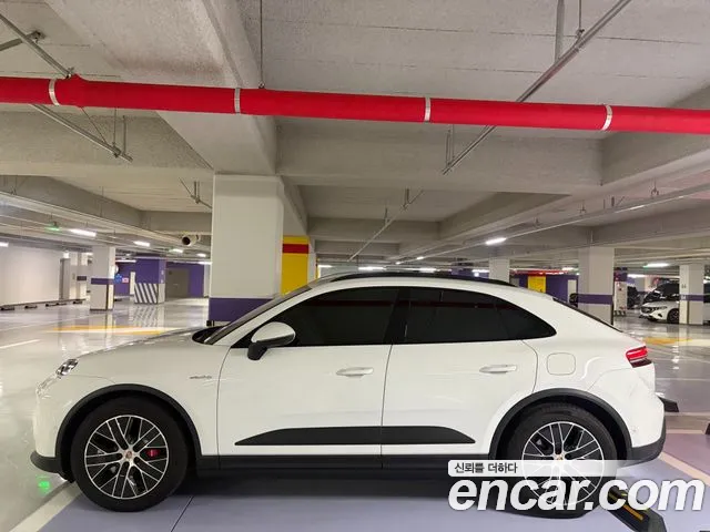 Porsche Macan 2025 thumb 5