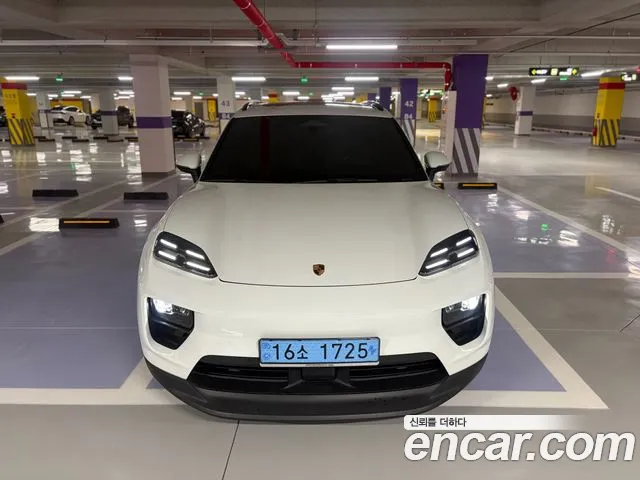 Porsche Macan 2025 thumb 12
