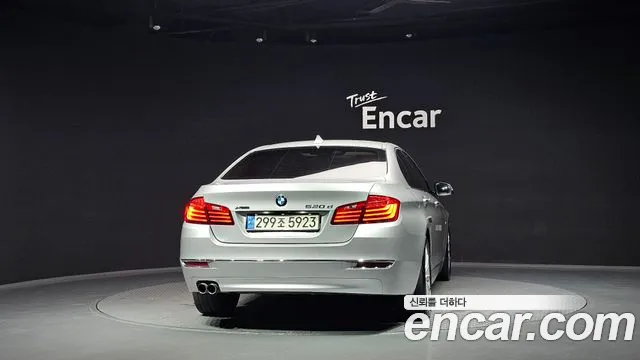 BMW 5 серии 2014 thumb 4