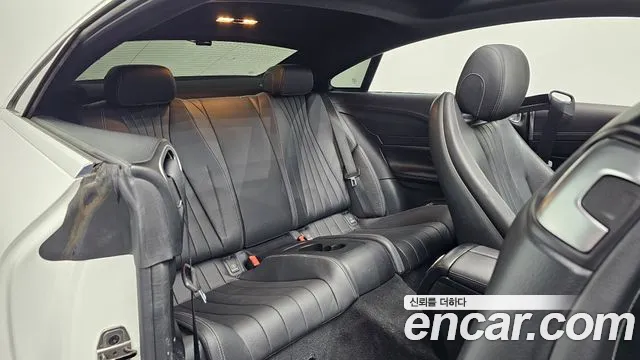 Mercedes-Benz E-Класс 2019 thumb 11