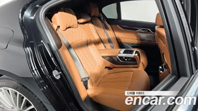 BMW 7 серии 2022 thumb 11