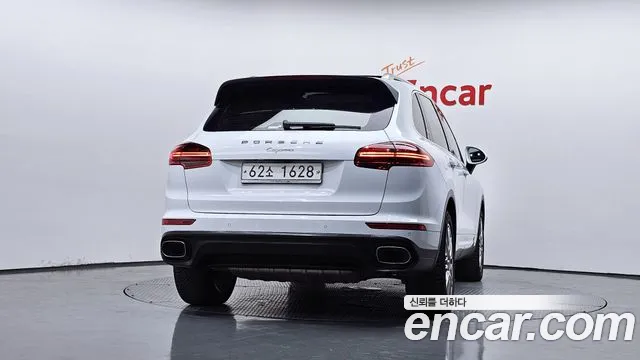Porsche Cayenne 2015 thumb 4