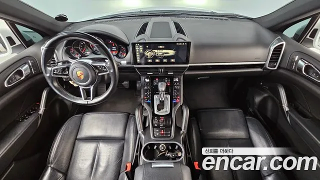 Porsche Cayenne 2015 thumb 7