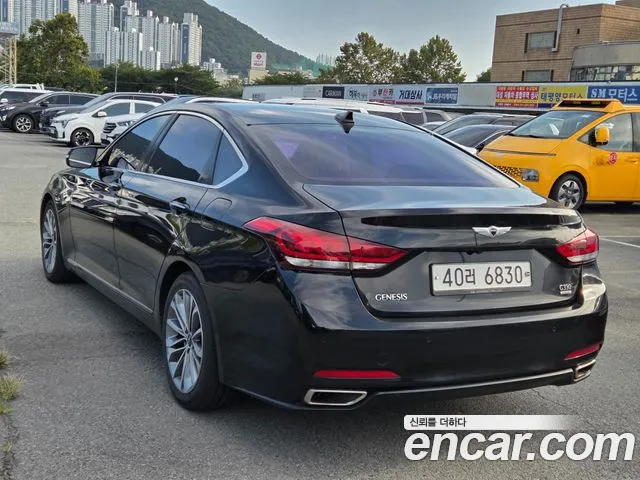 Hyundai Genesis 2014 thumb 3