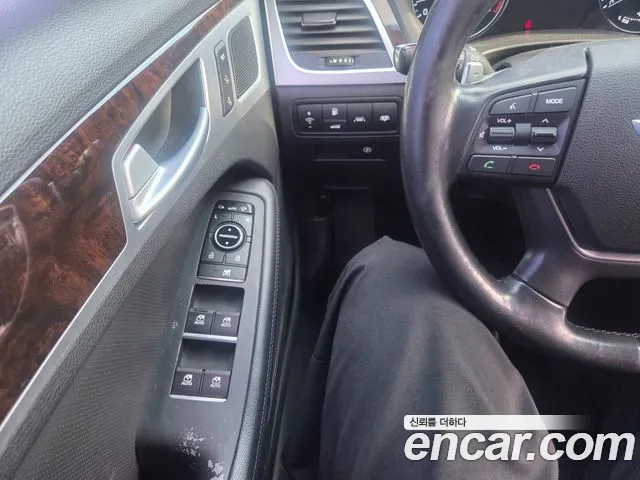 Hyundai Genesis 2014 thumb 10