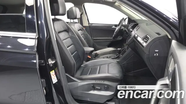 Volkswagen Tiguan 2018 thumb 11