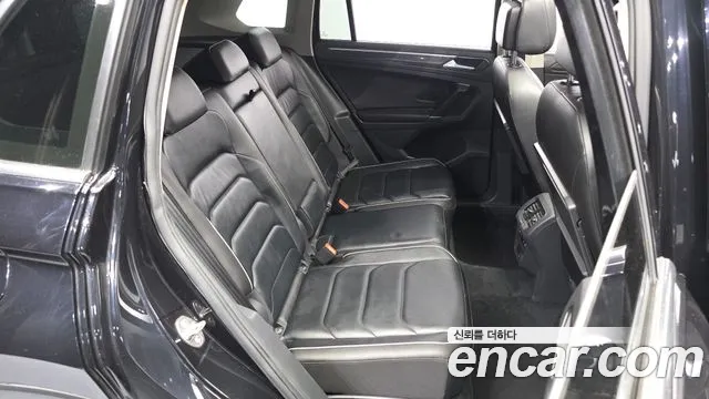 Volkswagen Tiguan 2018 thumb 12