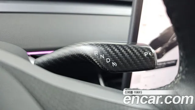 Tesla Model 3 2020 thumb 9