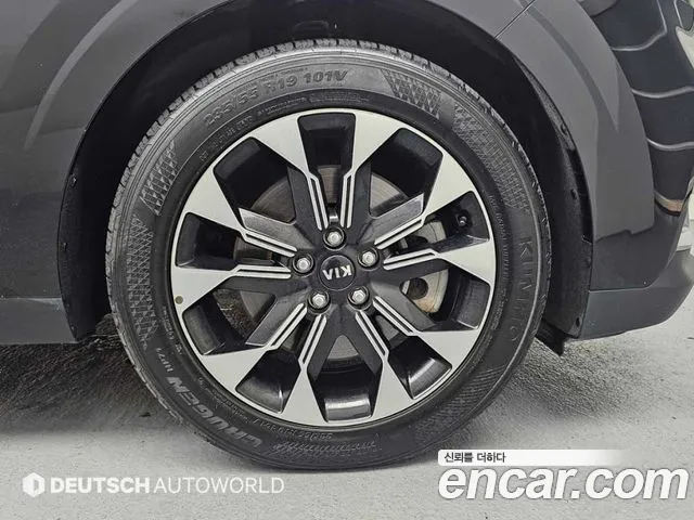 Kia Carnival 2021 thumb 5