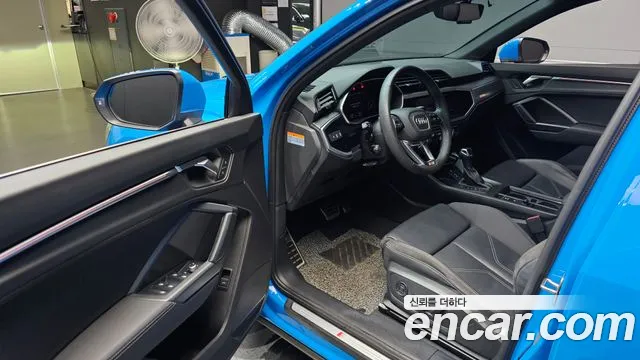Audi Q3 2022 thumb 10