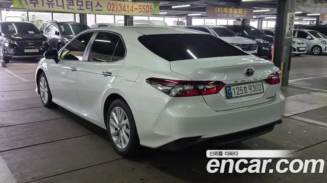 Toyota Camry 2024 thumb 2