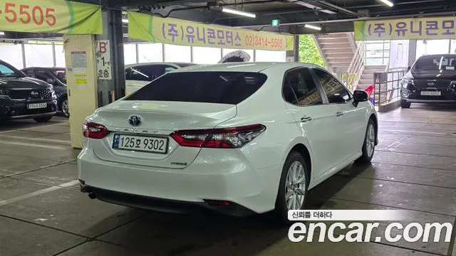 Toyota Camry 2024 thumb 4