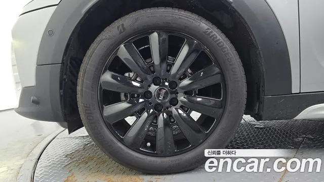 Mini Countryman 2023 thumb 5