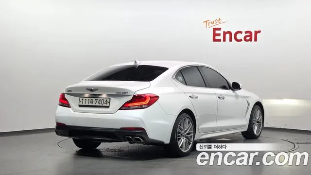 Genesis G70 2019 thumb 2