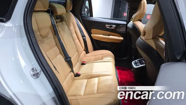 Volvo V60 2024 thumb 10